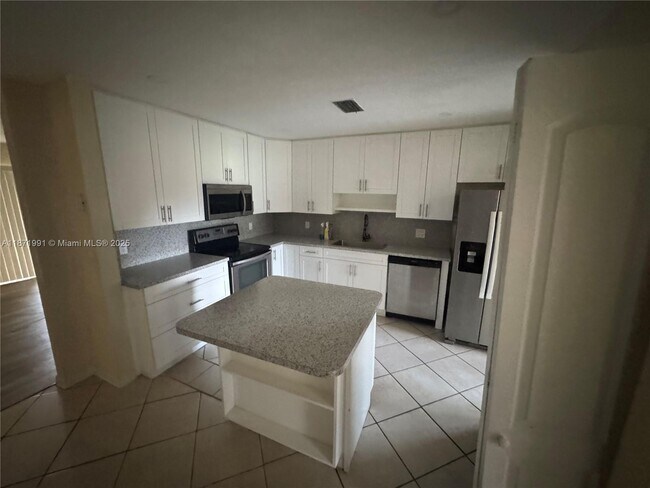 Building Photo - 9060 NW 45th Ct