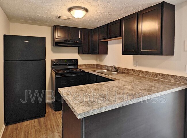 Building Photo - 7201 Arlington Expy