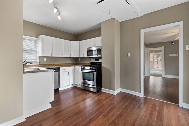 Foto del edificio - Bruhnding Properties 922 18 1/2 Ave NE