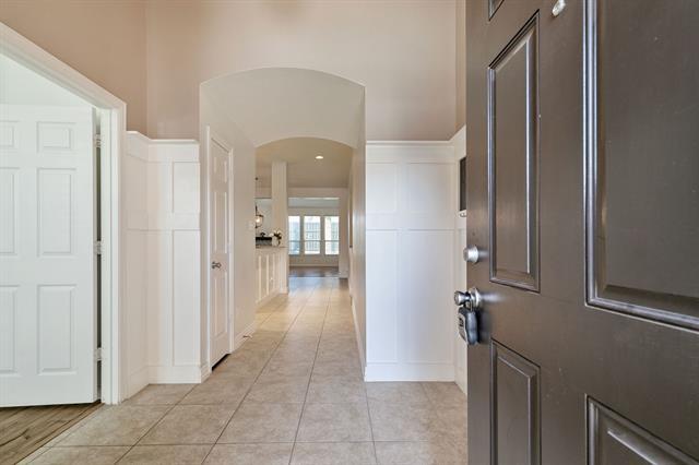 Building Photo - 2748 Costa Mesa Dr