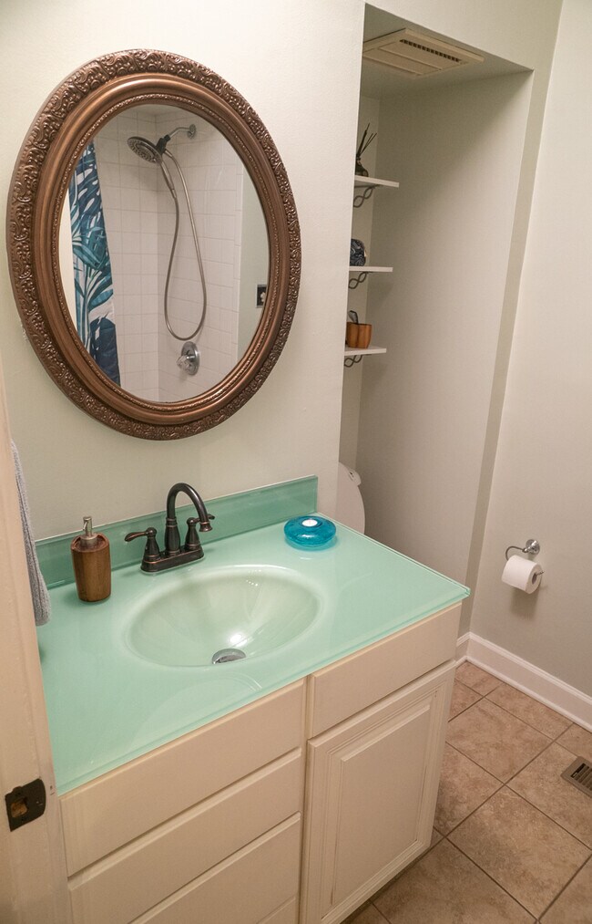 Building Photo - 3173 Portis Ave