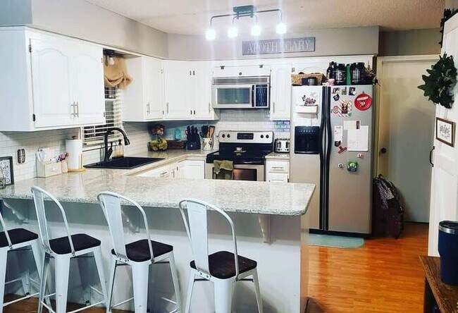 Foto del edificio - 1815 W Timber Ridge Dr