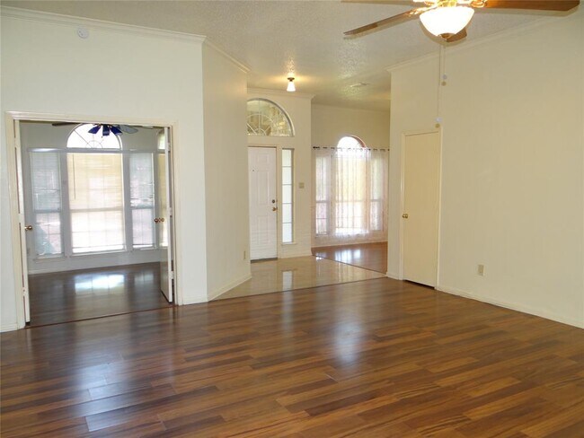 Foto del edificio - 7810 Coastway Dr