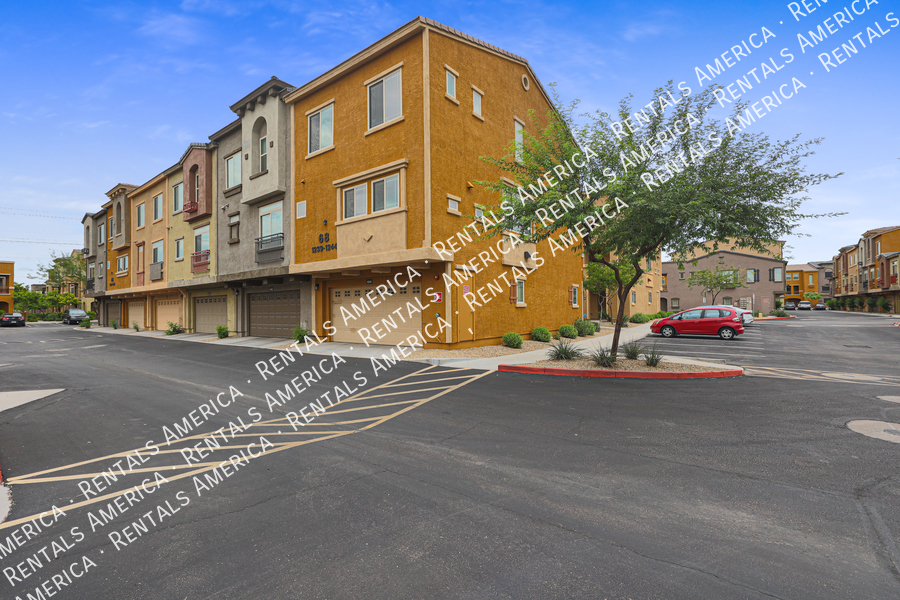 Primary Photo - 2150 W Alameda Rd
