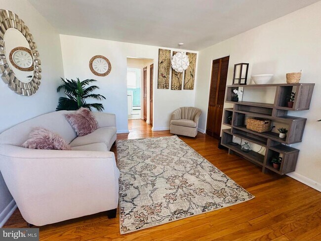 Building Photo - 1334 Montgomery Ave