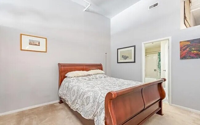 Foto del edificio - 3151 N Lincoln Ave