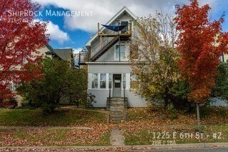Primary Photo - 1225 E 6th St