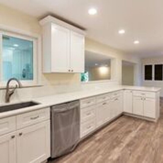Foto del edificio - 95 W. 600 N. House for rent