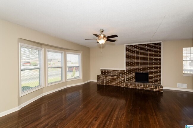 Foto del edificio - 13 Green Springs Ave SW