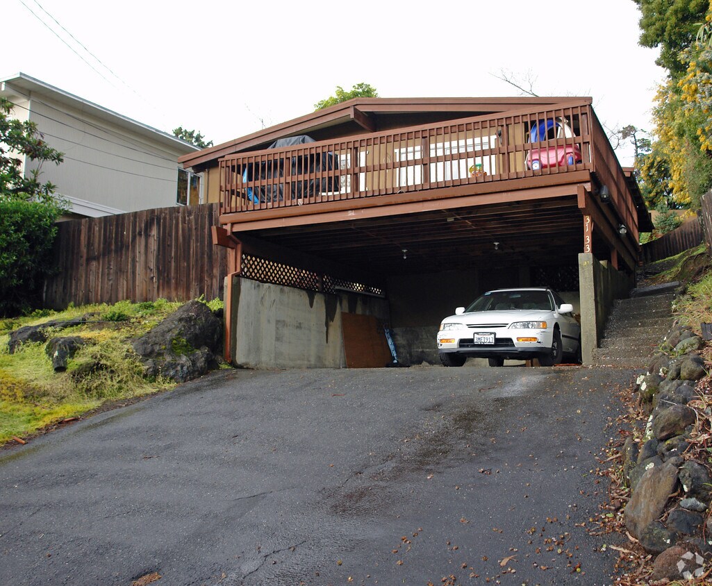 Foto del edificio - 31-33 Ridge Ave