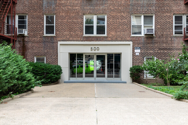 Building Photo - 500 Kappock St