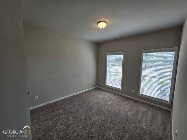 Foto del edificio - 6 Iron Dr