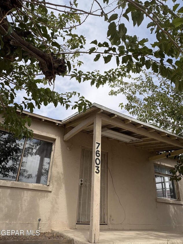 Primary Photo - 7603 Hermosillo Dr