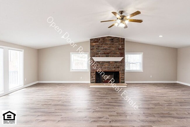 Building Photo - 255 Ln 415B Jimmerson Lake