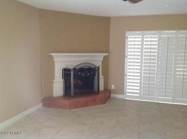 Building Photo - 7500 N Vía Camello Del Sur