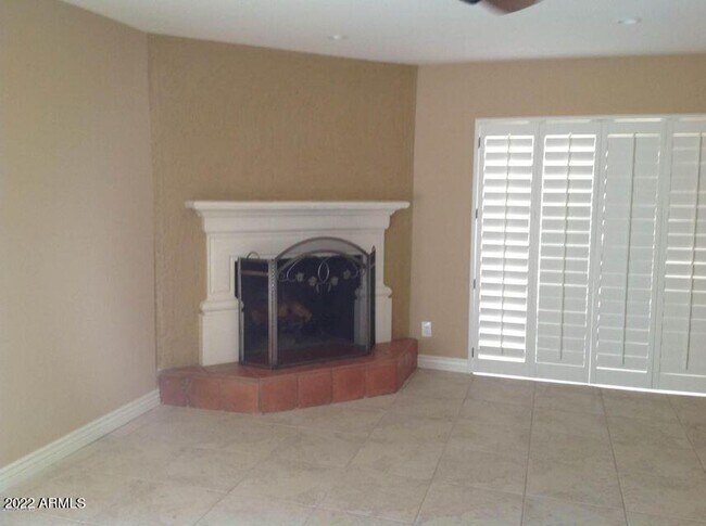 Foto del edificio - 7500 N Vía Camello Del Sur