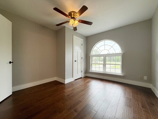 Foto del edificio - 6079 FM 1753