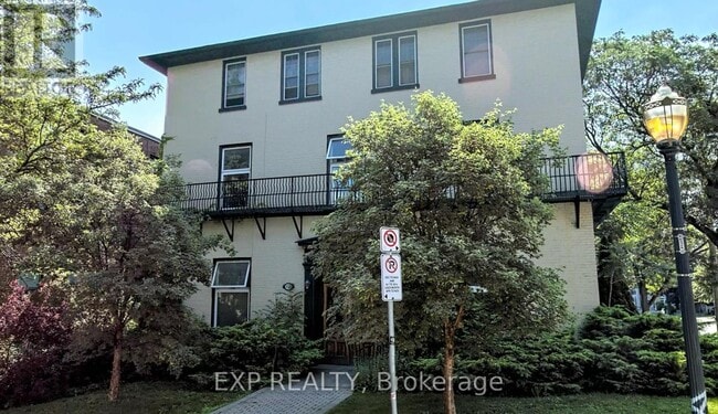 Building Photo - 123-123 MacNab St S