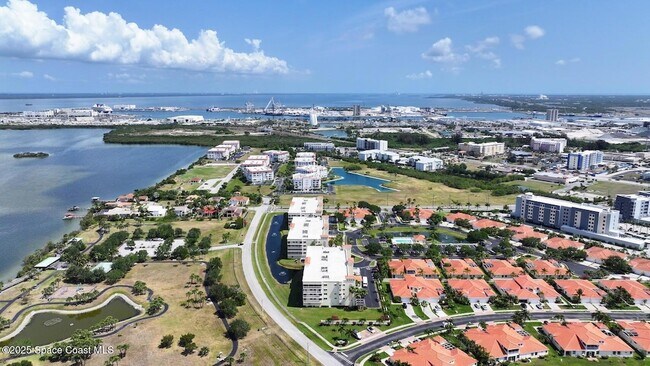 Foto del edificio - 732 Bayside Dr