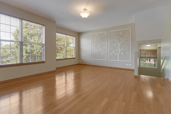 Building Photo - 2309 Hudson Cir