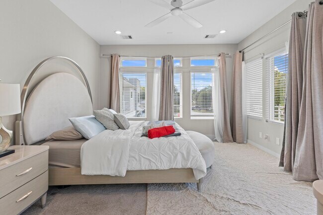 Building Photo - 851 Prosper St