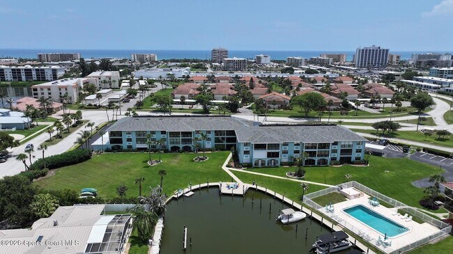 Foto del edificio - 1999 S Banana River Blvd