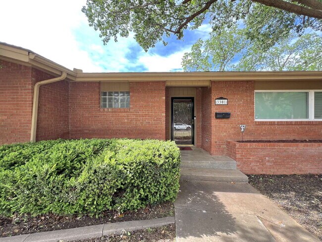 Foto del edificio - PRE-LEASING Summer 2026!! | Spacious 3-Bedroom with 2 Baths in the Heart of Lubbock