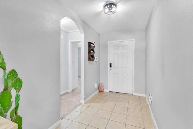 Building Photo - 316 Shoshone Ridge Dr