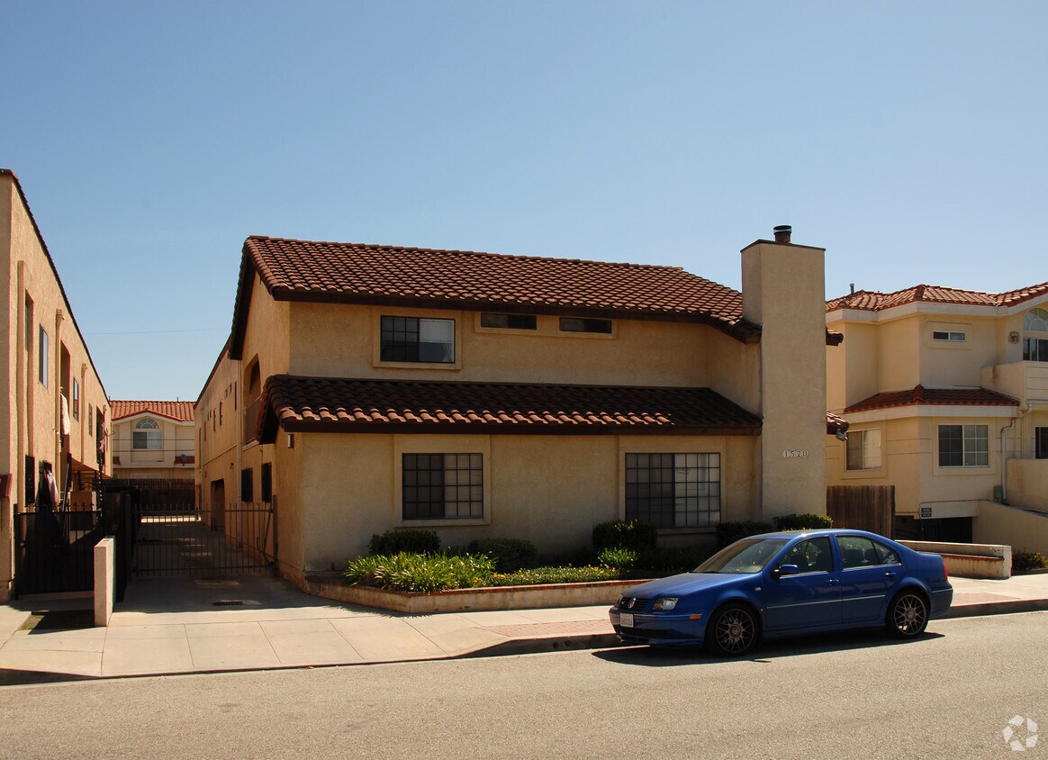 Building Photo - 1520 Abbot Ave