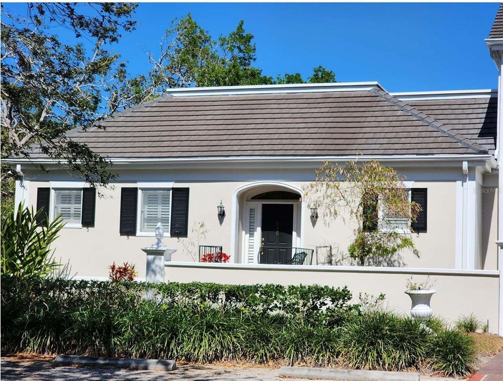 Primary Photo - 76 Bishopscourt Rd