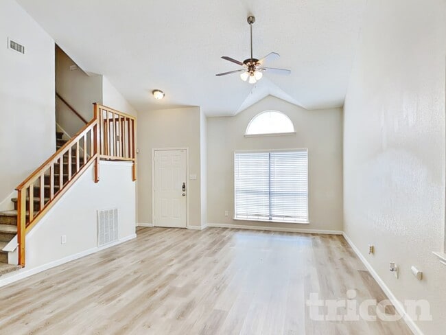 Building Photo - 4137 Stinwick Ln