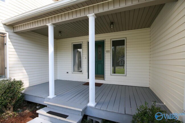 Foto del edificio - 111 Heatherwood Dr