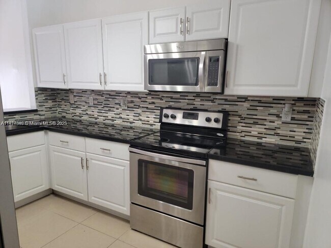 Foto del edificio - 14723 SW 61st Terrace