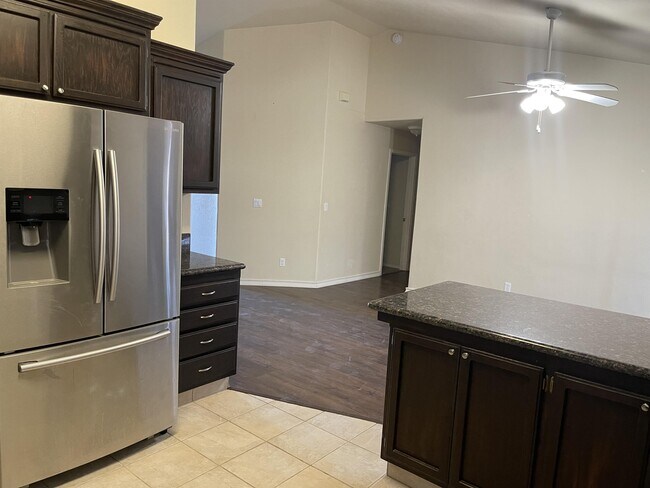 Building Photo - 8849 Glade Ave