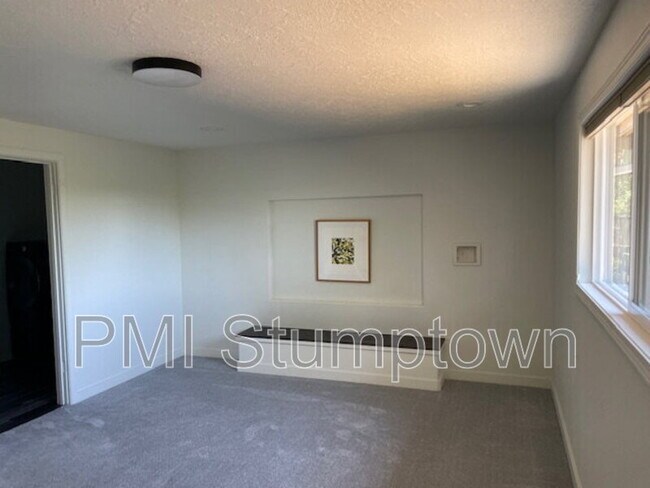 Building Photo - 11095 SE 92nd Ct