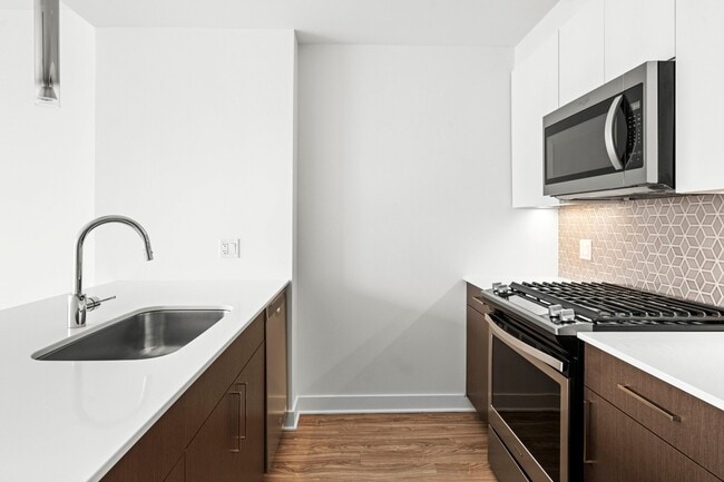 Photo - 1342 S Michigan Ave Apartment