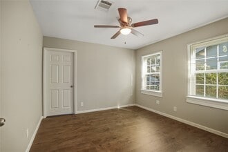 Building Photo - 1015 Prune St