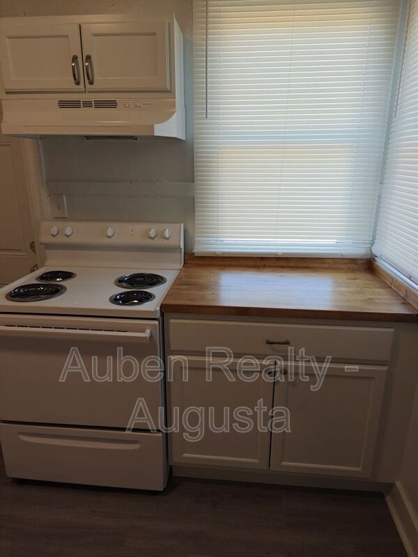 Foto del edificio - 2125 Kennedy Dr