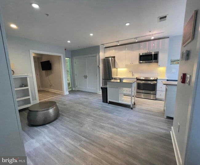 Foto del edificio - 1209 G St SE