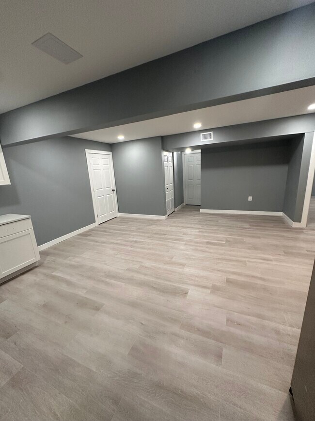 Foto del edificio - 5001 Edenvale Ct