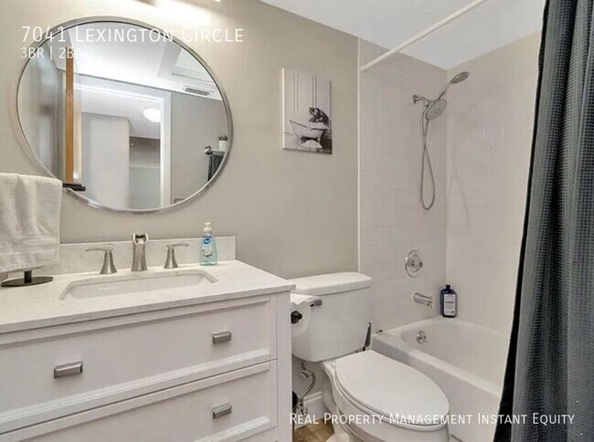 Foto del edificio - 7041 Lexington Cir