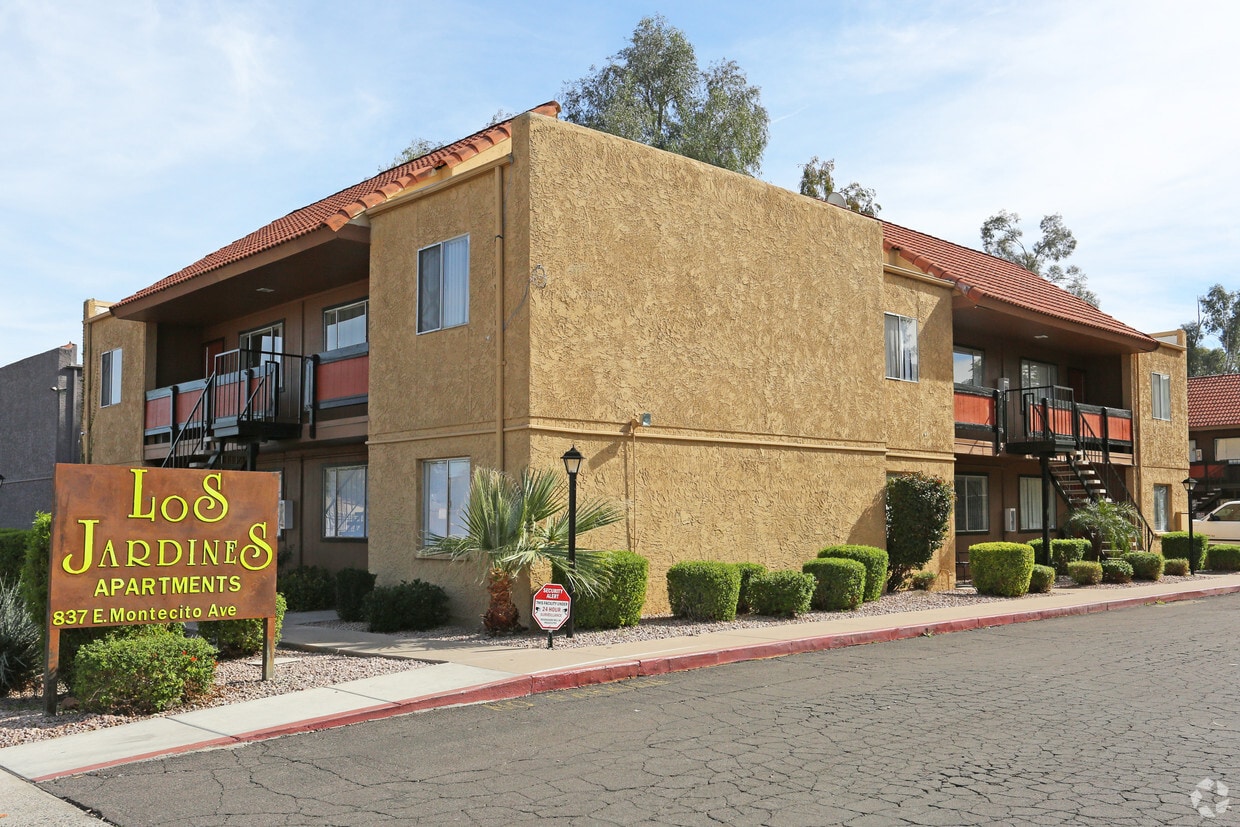 Primary Photo - Los Jardines Apartments