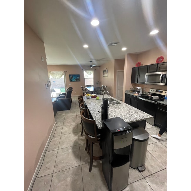 Foto del edificio - 1617 N Westfall Trl