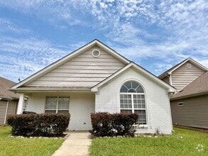 Building Photo - 2095 Village Ln
