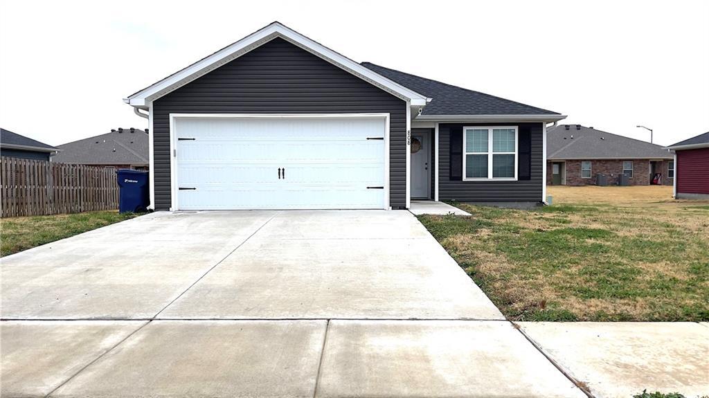 808 S Crow St, Siloam Springs, AR 72761 House Rental in Siloam