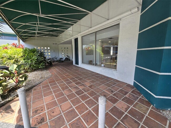 Foto del edificio - 1700 NW N River Dr