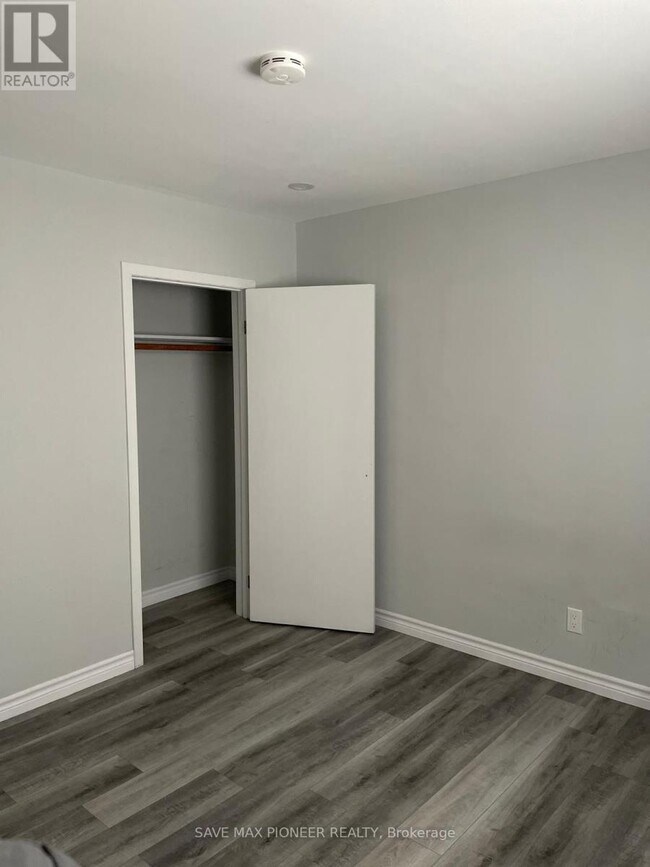 Photo du bâtiment - 136 Appel St