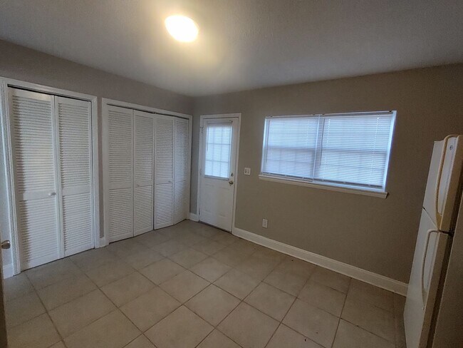 Foto del edificio - Spacious 2BD/2.5BA Townhome super close to CCU, HGTC, and CMC!