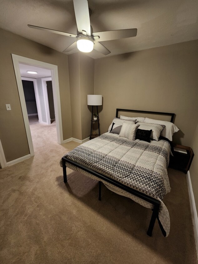 Primary Photo - 238 E 7th St