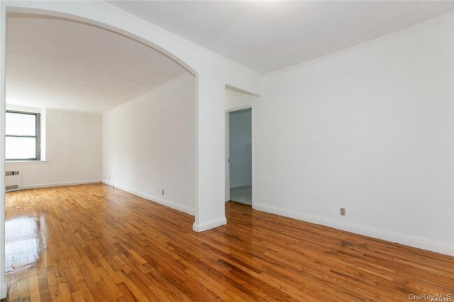 Foto del edificio - 150 S Middle Neck Rd